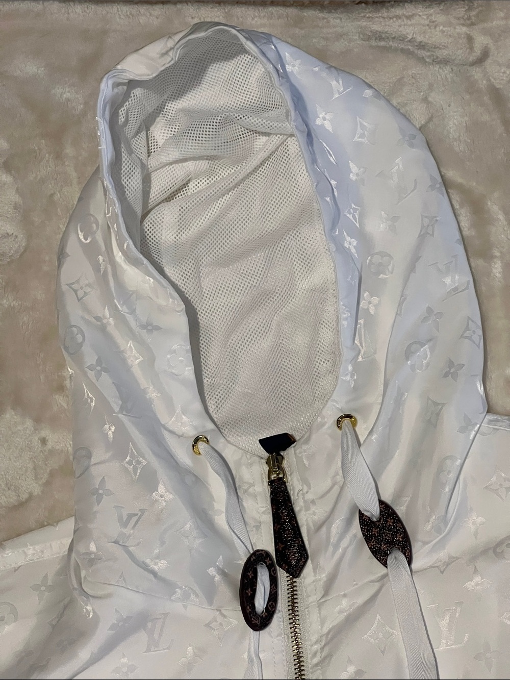 NWOT LOUIS VUITTON 🤍 WHITE NYLON JOGGER SWEATPANT/HOODED ZIP JACKET SET Women L - Picture 3 of 15